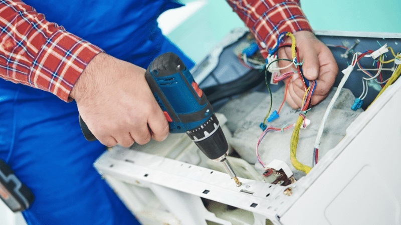 Yenimahalle Eminçelik Eminçelik çamaşır makinesi kart tamiri – Su almama arızası orijinal parça ile giderildi. - Teknik servis örneği